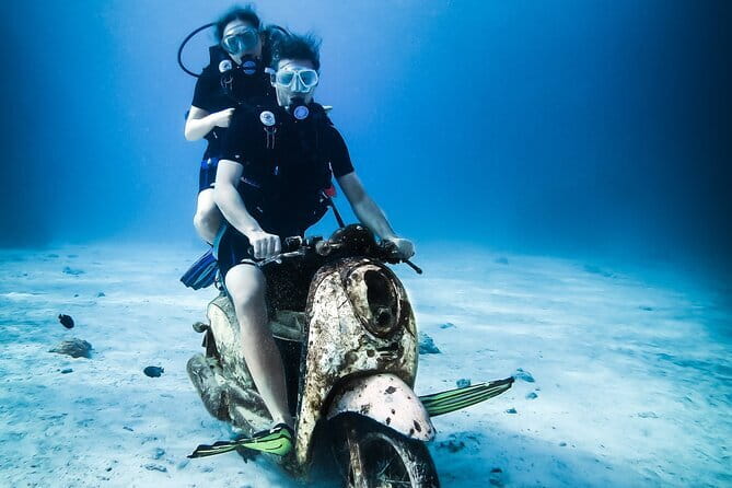 2 Fun Dives in Racha Yai or Noi for Certified Divers - Why the small underwater groups matter
