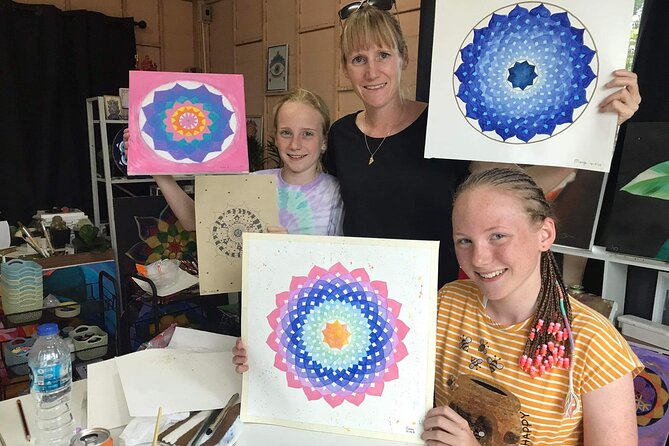 3 Hours Mandala Art Workshop Activity in Phuket - Choosing between drawing, watercolor, and dot art