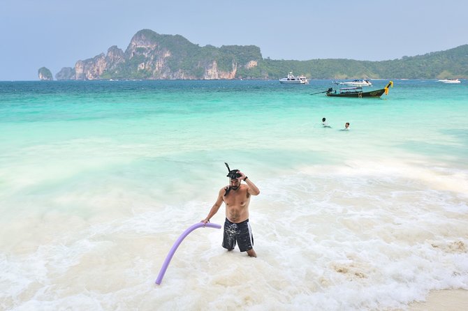 Blu Anda Catamaran to Phi Phi from Phuket - First water stops: Koh Pai and Lana Bay