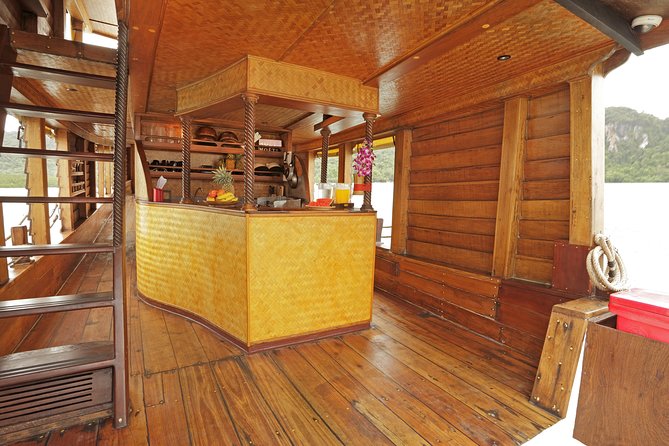- Comfortable boat for cruising in Phang Nga Bay - The "Must-Do"! - A relaxed boat atmosphere, with a little personality