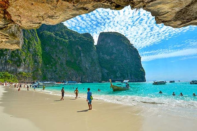Explore Phi Phi, Maya Bay & Khai Island with Lunch from Phuket - Lunch and free time on Phi Phi Don