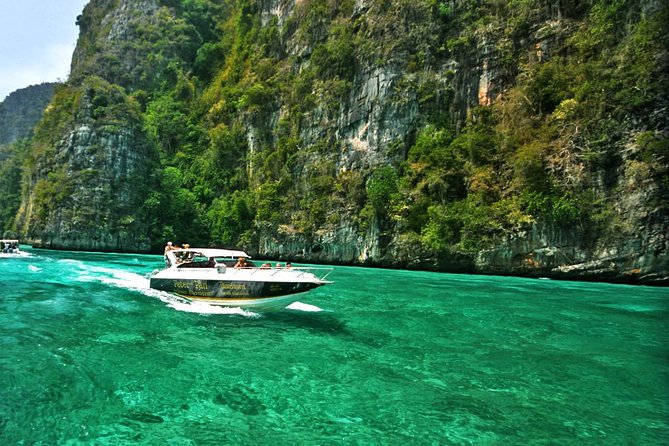 Explore Phi Phi, Maya Bay & Khai Island with Lunch from Phuket - The speedboat ride to Phi Phi