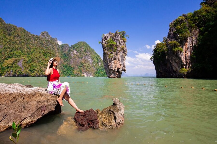 From Phuket: James Bond and Phang Nga Bay Tour by Speedboat - Hong Island and the bay’s unusual ecosystem