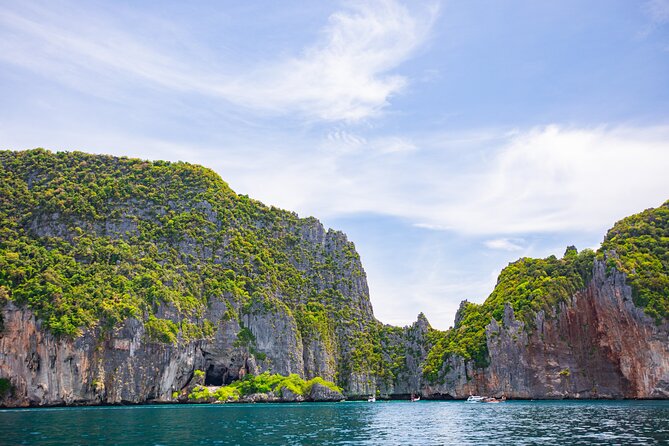From Phuket: Phi Phi, Maya Bay & Khai Islands Speedboat Tour - The speedboat makes the schedule possible, but comfort varies