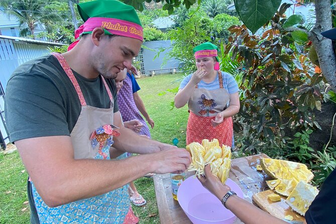 Half day Thai cooking Class + Market tour+Garden tour - Transport, timing, and group size