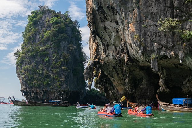 Hong by Starlight: Sea Cave Kayaking and Loy Krathong Floating - Hong Island and the open-water break
