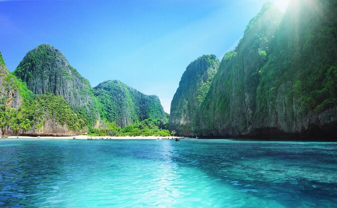 Hype Yacht : VIP Tour Phi Phi Island & Maya Bay from Phuket - Quick reasons to consider this yacht day