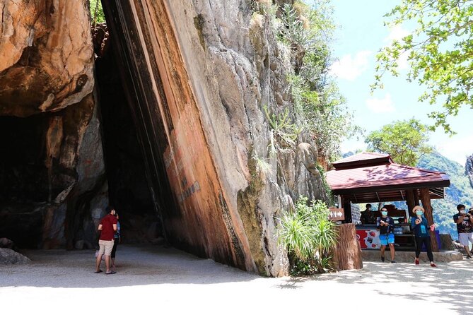 James Bond Island Canoeing 7 Point 5 Island By Speedboat From Phuket - Ko Hong and the first canoe ride