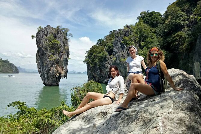James Bond Island & Phang Nga Bay Sea Canoeing Day Tour By Big Boat From Phuket - The guide and the group atmosphere