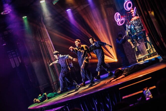 Junkyard Theatre Phuket: Wednesday-Same Same But Different - A show built on quick changes and comic energy