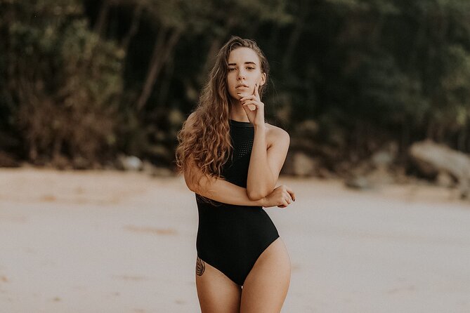 Lifestyle portrait photoshoot in Phuket - Makeup, clothing, and getting ready