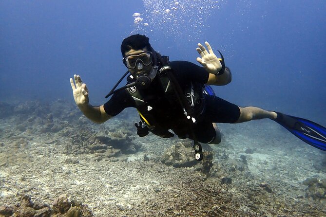 PADI Discover Scuba 2 Times Diving Phuket - Meals and comfort on an eight-hour boat day