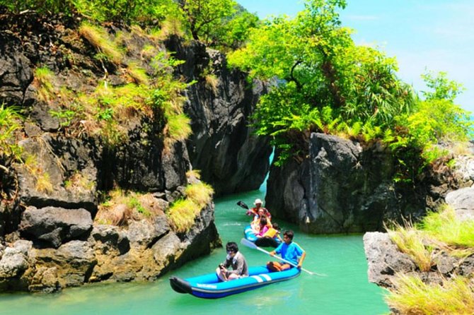 Phang Nga Bay (James Bond Island) & Monkey Cave · by Long tail Boat - A longtail boat through Ao Phang Nga National Park