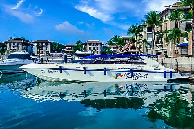 Phi Phi 6: Amazing trip by speedboat, start at Sunrise - Guides and the feel of the group
