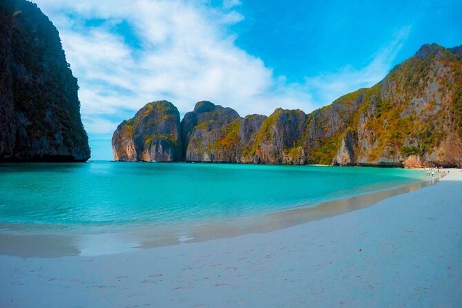 Phi Phi Islands Adventure Day Trip w/ Seaview Lunch by V. Marine - Pileh Bay, the best swimming stop