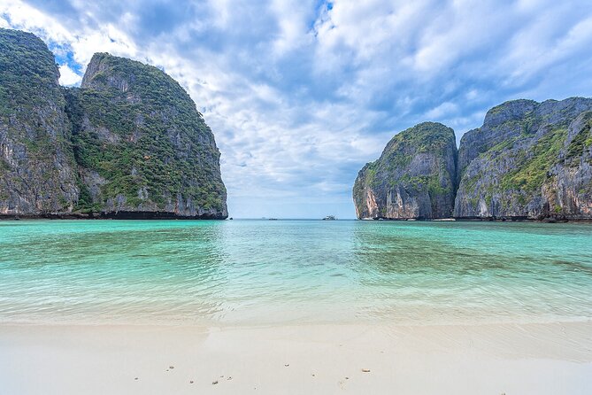 Phi Phi Islands and Khai Islands Snorkeling Tour By Speedboat From Phuket - Pi Leh Bay and the famous Maya Bay