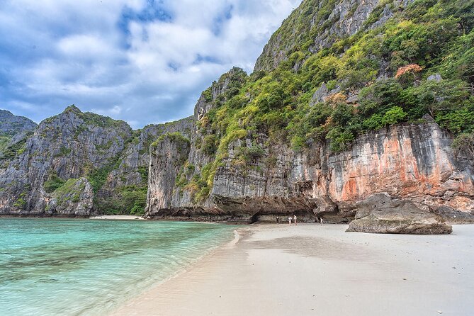 Phi Phi Islands and Khai Islands Snorkeling Tour By Speedboat From Phuket - Koh Khai Nai, the final beach stop