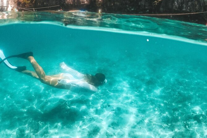Phi Phi Islands Snorkeling Tour with 7 Stops & Lunch from Phuket - Lunch and free time on Phi Phi Don