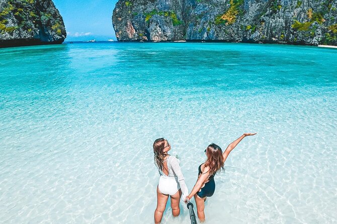 Phi Phi Islands Snorkeling Tour with 7 Stops & Lunch from Phuket - The return speedboat to Phuket