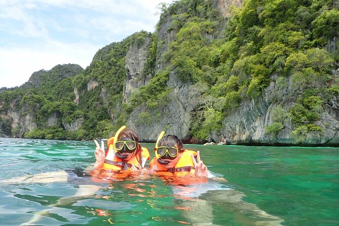 Phi Phi Islands Speedboat Full-Day Tour from Phuket+ Buffet Lunch - The Guide and Boat Crew Matter