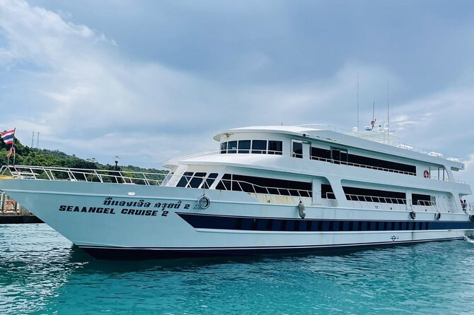 Phi Phi Islands Tour by Luxury Big Boat from Phuket - What the crew and organization get right