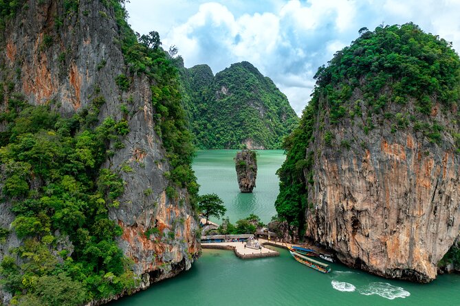 Phi Phi + James Bond islands Full day - Combo - Starting at Royal Phuket Marina
