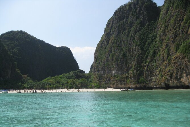 Phi Phi - Khai/Bamboo Islands Tour with Lunch by Speed Catamaran - The guide and group setup matter