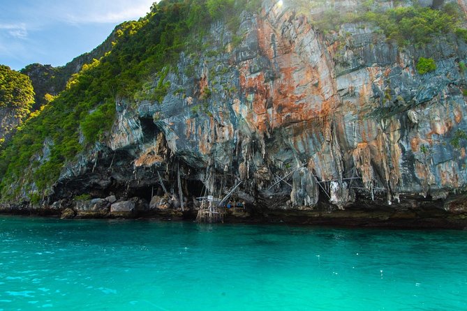 Phi Phi , Khai & Maya : Unforgettable Island Hopping by Speedboat - Monkey Beach depends on the tide