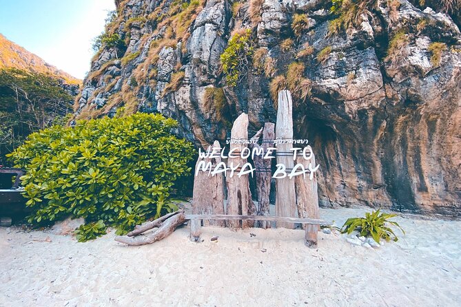 PHI PHI & MAYA & BAMBOO Premium Catamaran Max 28 pax - Why this Phi Phi day trip works well
