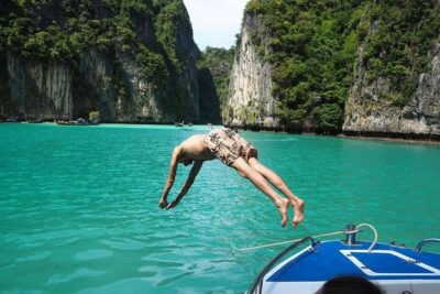 Phi Phi & Maya Bay Speedboat: All-Day Food & Choice of 3 Marinas