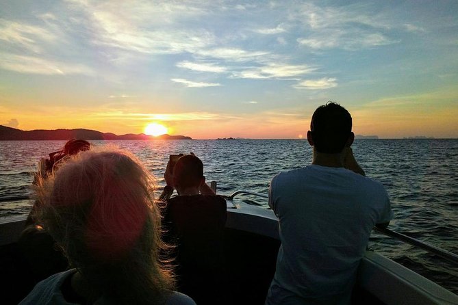Phi Phi Sunrise Premium Tour - Phi Phi Don: three hours for swimming and snorkeling