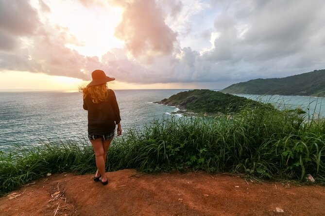 Phuket City Half-Day Guided Tour with Lunch and Pick-up - Lunch at Pun Te Phuket Food Center
