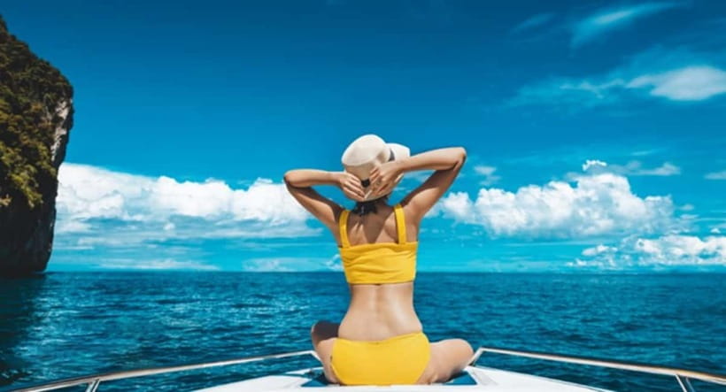 Phuket: Coral and racha Islands Snorkeling Trip with Lunch - Coral Island gives you easy beach time