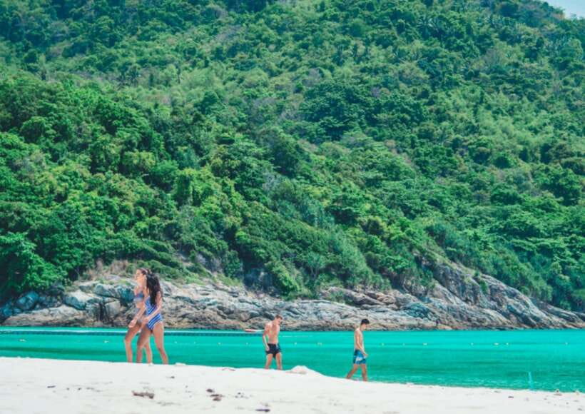Phuket: Coral Island Catamaran Cruise with Sunset Dinner - Who should book this experience