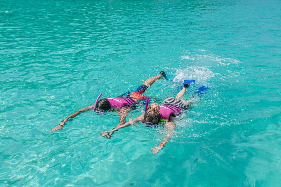 Phuket: Coral Island Half-Day Tour by Speedboat - Three hours on the beach, reef, and cove