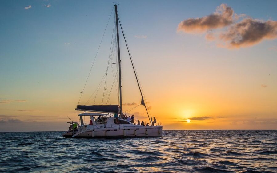 Phuket: Coral Island & Sunset Dinner by Sailing Catamaran - The floating walkway is a real practical issue
