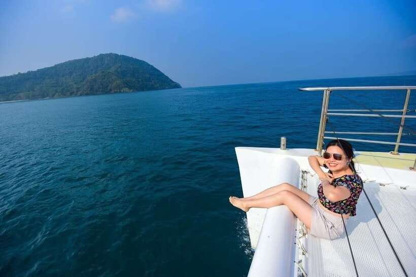 Phuket: Coral Yacht Boat Tour to Coral Island with Sunset - Hotel transfers and the day’s pacing