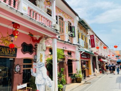 Guided Tour of Phuket City with Hotel Transfers