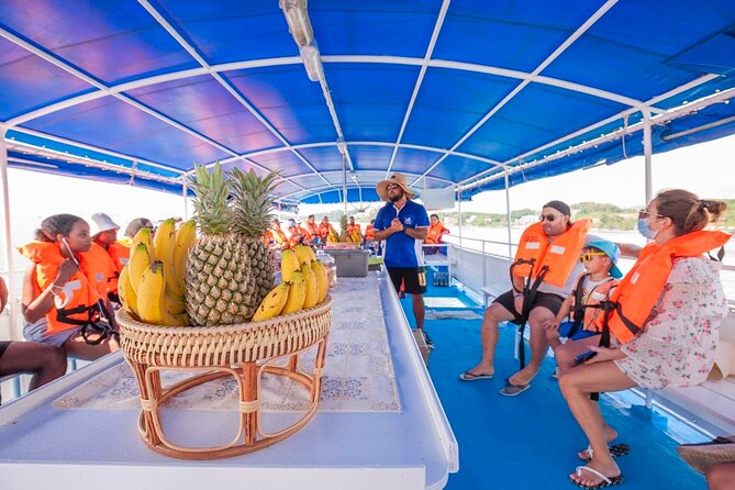 Phuket: James Bond Island Tour by Big Boat and Phang Nga Bay - Cruising into Phang Nga Bay