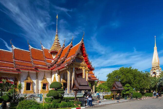 Phuket Landmark Tour , Old Town, Big Buddha - Wat Chalong and the rules of a working temple