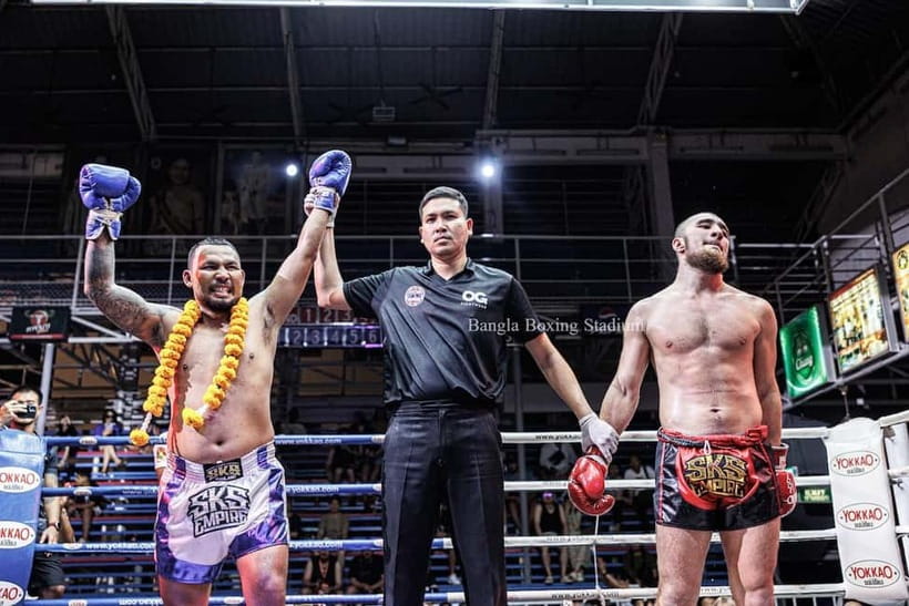 Phuket: Live Muay Thai at Bangla Boxing Stadium with T-Shirt - Getting seated: ringside or stadium view