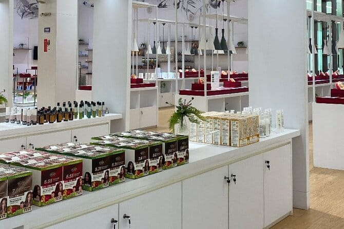 Phuket Local Shopping Factory - Stop 6: Central Phuket for modern shopping