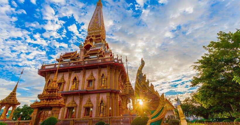 Phuket: Old Town Half-Day Sightseeing with Local Guide - Wat Chalong and Phuket’s Buddhist traditions