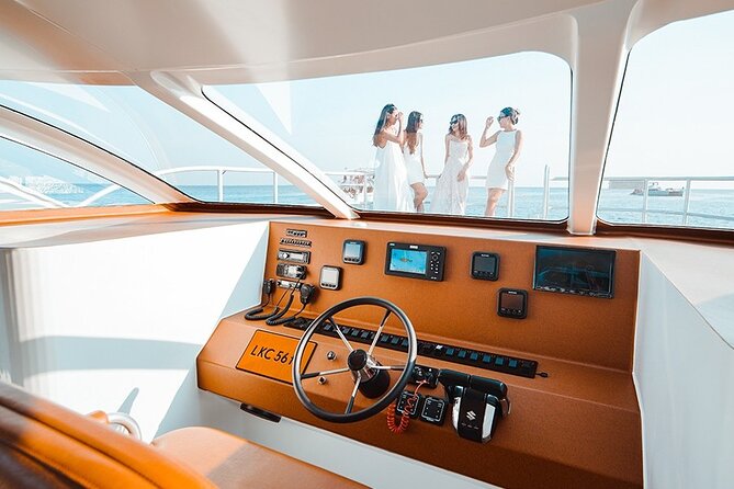 Phuket: Phi Phi, Bamboo & Maiton Speed Catamaran Tour - Guide language and organization deserve attention