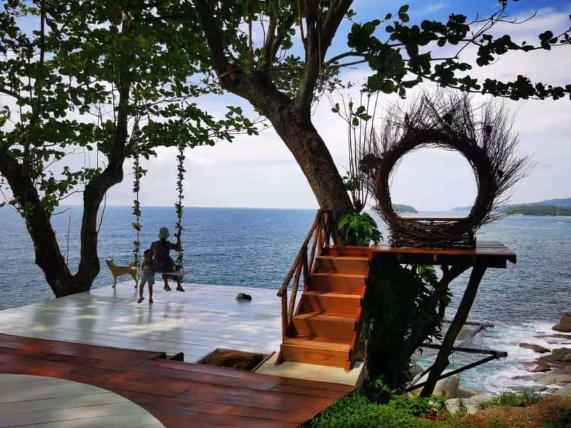 Phuket: Rock Beach Swing Entry Ticket - How the photo service changes the experience