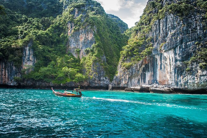 Phuket’s Must-Do Tours with Return Private Airport Transfers - Day three: Phi Phi viewpoints and Phi Phi Le