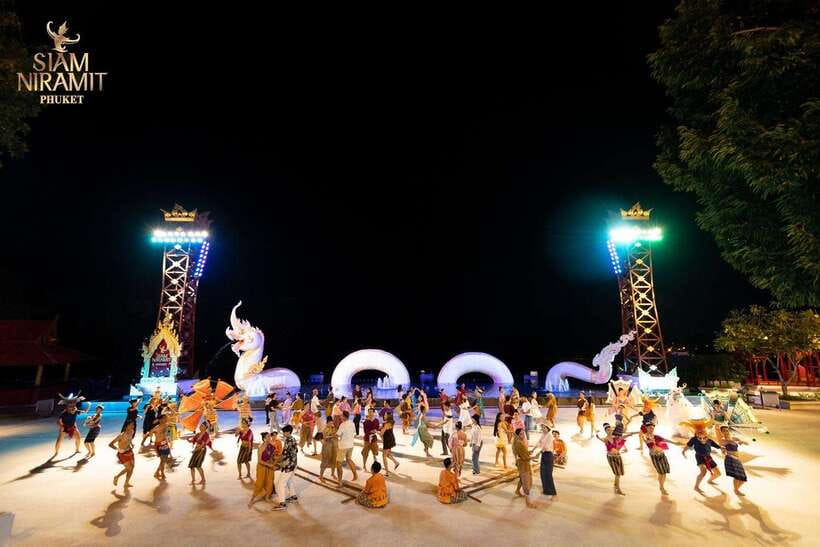 Phuket: Siam Niramit Ticket with Round Transfer and Dinner - Who will enjoy this most?