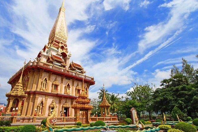 Phuket Sightseeing Tour with the insider guide - Karon Viewpoint and the three-beach panorama