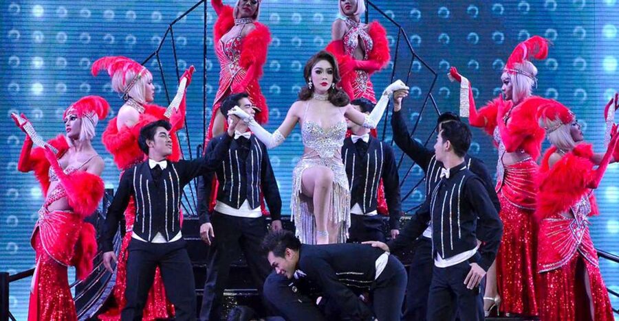 Phuket: Simon Cabaret Show Admission Ticket - The photo routine after the curtain