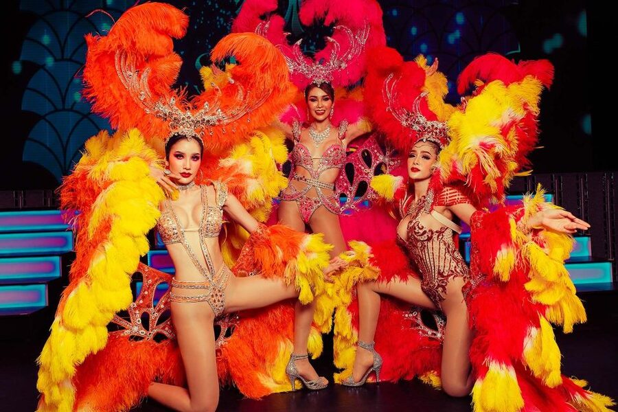 Phuket: Simon Cabaret Show Entry Ticket - Who should book Simon Cabaret?